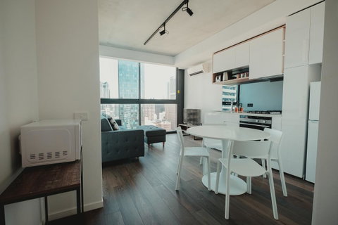 Mono Apartments On La Trobe Street - Accommodation Burleigh 1