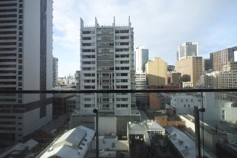 Mono Apartments On La Trobe Street - Accommodation Burleigh 17