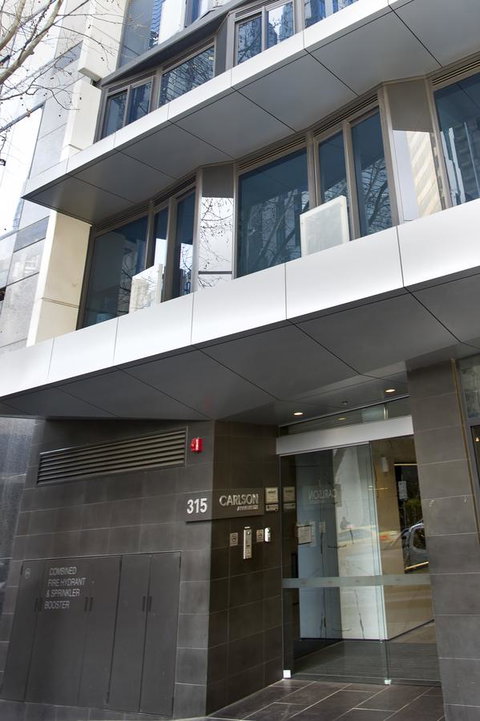 Mono Apartments On La Trobe Street - Accommodation Burleigh 13