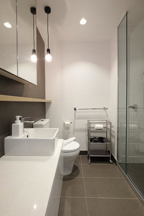 Mono Apartments On La Trobe Street - Accommodation Burleigh 22