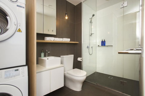 Mono Apartments On La Trobe Street - Accommodation Burleigh 15