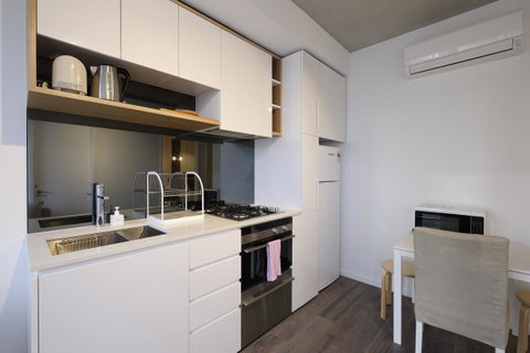 Mono Apartments On La Trobe Street - Accommodation Burleigh 18