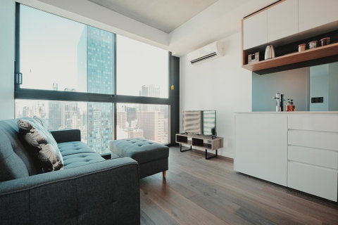 Mono Apartments On La Trobe Street - Accommodation Burleigh 2
