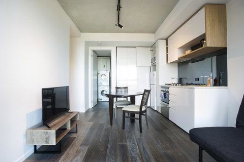 Mono Apartments On La Trobe Street - Accommodation Burleigh 11