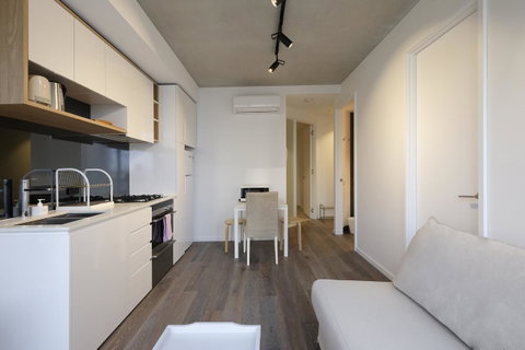 Mono Apartments On La Trobe Street - Accommodation Burleigh 19