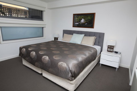 7 Falls Apartments - Accommodation Burleigh 24