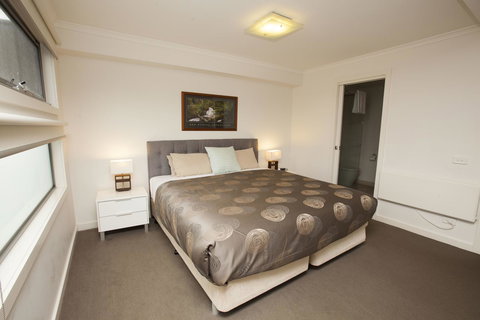 7 Falls Apartments - Accommodation Burleigh 22