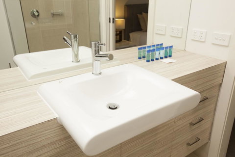 7 Falls Apartments - Accommodation Burleigh 16