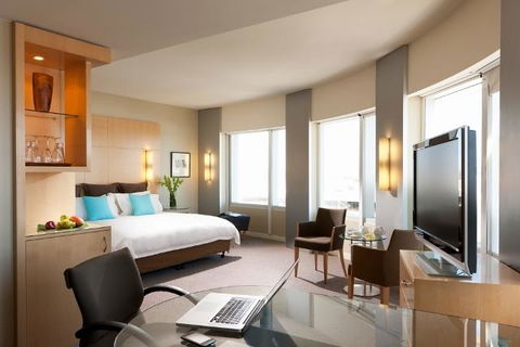 PARKROYAL Melbourne Airport - Accommodation Burleigh 39