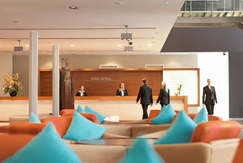 PARKROYAL Melbourne Airport - Accommodation Burleigh 8