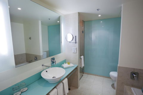 PARKROYAL Melbourne Airport - Accommodation Burleigh 21