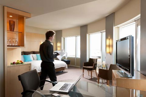 PARKROYAL Melbourne Airport - Accommodation Burleigh 43