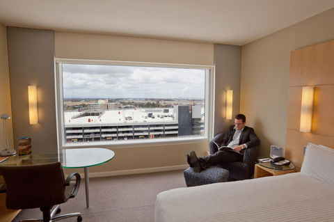 PARKROYAL Melbourne Airport - Accommodation Burleigh 17