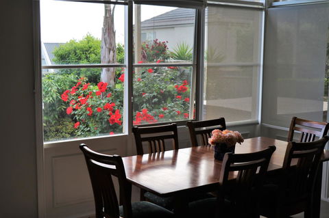 Oxford Rise Apartment - Accommodation Burleigh 2