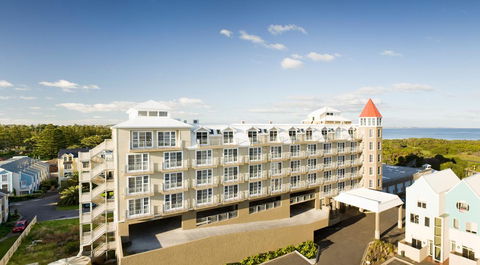 Deep Blue Hotel & Hot Springs - Accommodation Burleigh 40