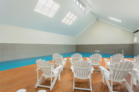 Deep Blue Hotel & Hot Springs - Accommodation Burleigh 13