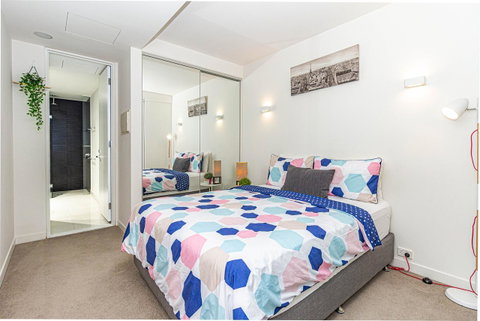 Stay Like Home - Accommodation Burleigh 2