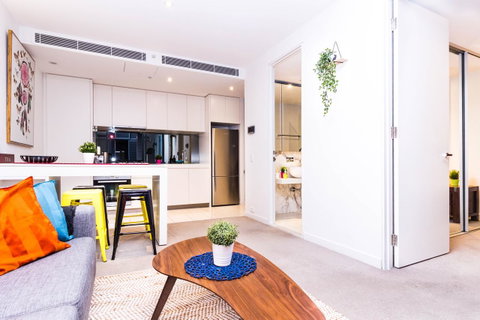 Stay Like Home - Accommodation Burleigh 15