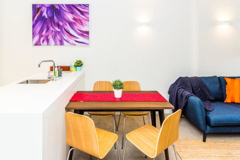 Stay Like Home - Accommodation Burleigh 27