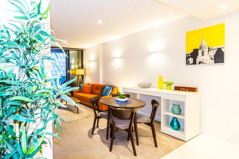 Stay Like Home - Accommodation Burleigh 34