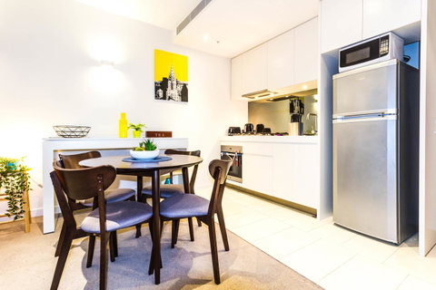 Stay Like Home - Accommodation Burleigh 33