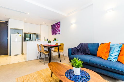Stay Like Home - Accommodation Burleigh 24