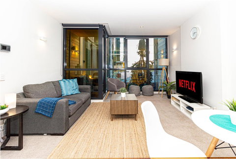 Stay Like Home - Accommodation Burleigh 5