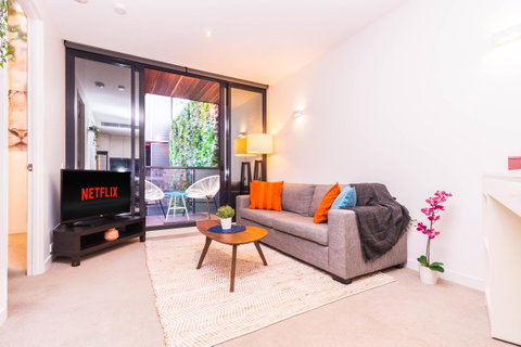 Stay Like Home - Accommodation Burleigh 14