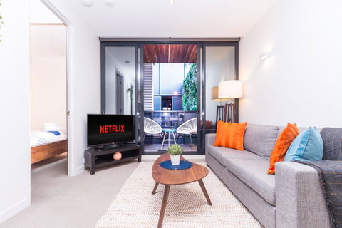 Stay Like Home - Accommodation Burleigh 13