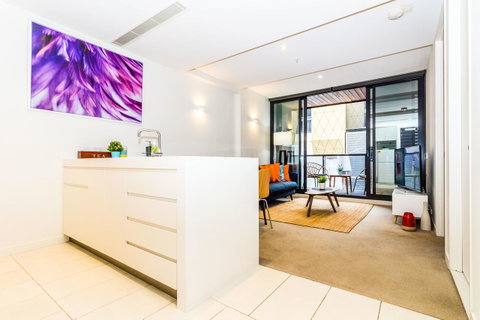 Stay Like Home - Accommodation Burleigh 18