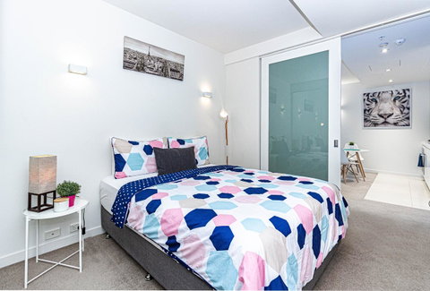 Stay Like Home - Accommodation Burleigh 1