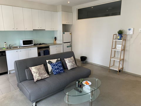 City Lifestyle Accommodation - Accommodation Burleigh 5