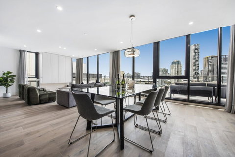Melbourne City Apartments - Teri - Accommodation Burleigh 4
