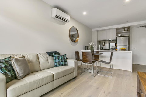 Melbourne City Apartments - Teri - Accommodation Burleigh 42