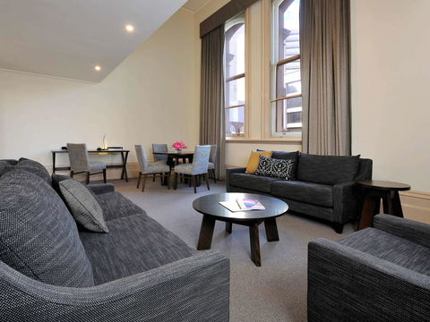 Grand Hotel Melbourne - Accommodation Burleigh 37
