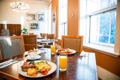 The Savoy Hotel On Little Collins Melbourne - Accommodation Burleigh 29