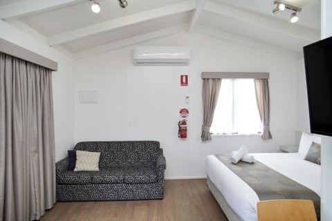 Amaroo Park - Accommodation Burleigh 17