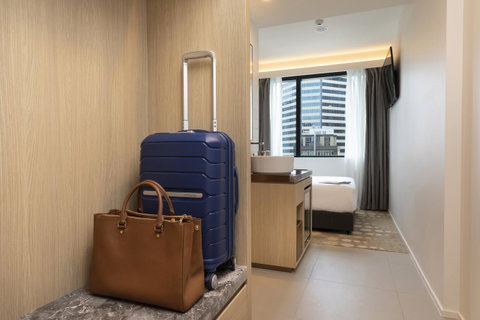 Ibis Melbourne Central - Accommodation Burleigh 39