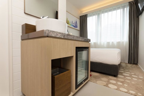 Ibis Melbourne Central - Accommodation Burleigh 35