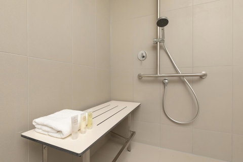 Ibis Melbourne Central - Accommodation Burleigh 34