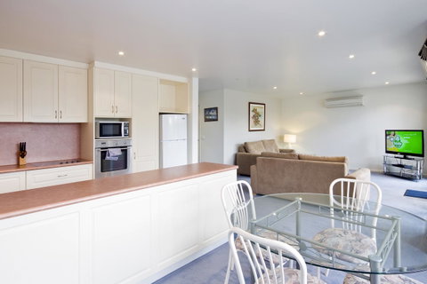 Anchorage Motel & Villas Lorne - Accommodation Burleigh 19