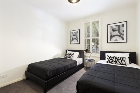 Melbourne Luxury Paradise - Accommodation Burleigh 8