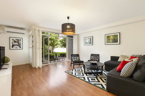 Melbourne Luxury Paradise - Accommodation Burleigh 2