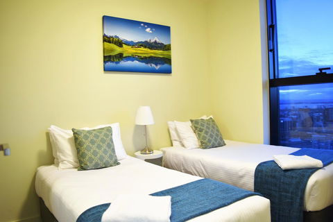 Melbourne SkyHigh Apartments - Accommodation Burleigh 25