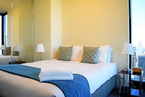 Melbourne SkyHigh Apartments - Accommodation Burleigh 24