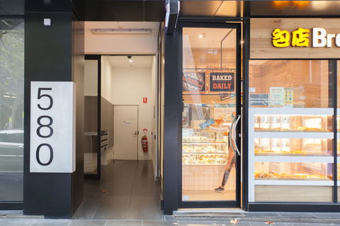 Melbourne SkyHigh Apartments - Accommodation Burleigh 11