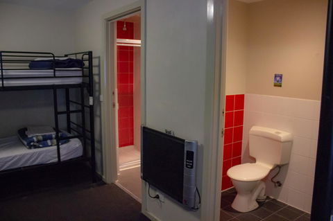 Nomads Melbourne Backpackers - Accommodation Burleigh 42