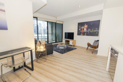 Waterfront Melbourne Apartments - Accommodation Burleigh 41