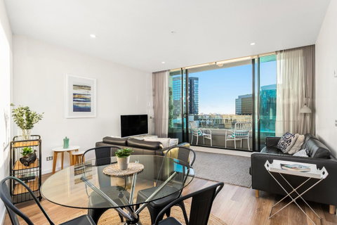 Waterfront Melbourne Apartments - Accommodation Burleigh 11