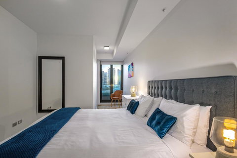 Waterfront Melbourne Apartments - Accommodation Burleigh 15